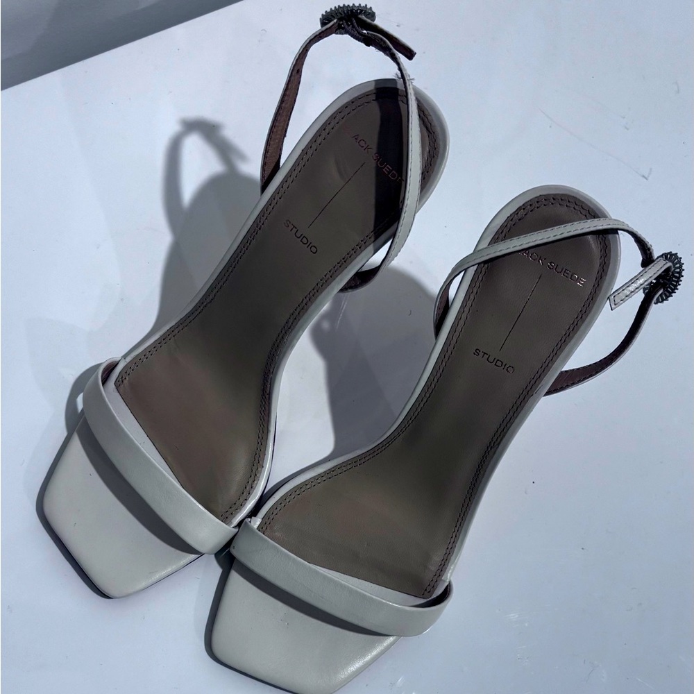 White heel sandals